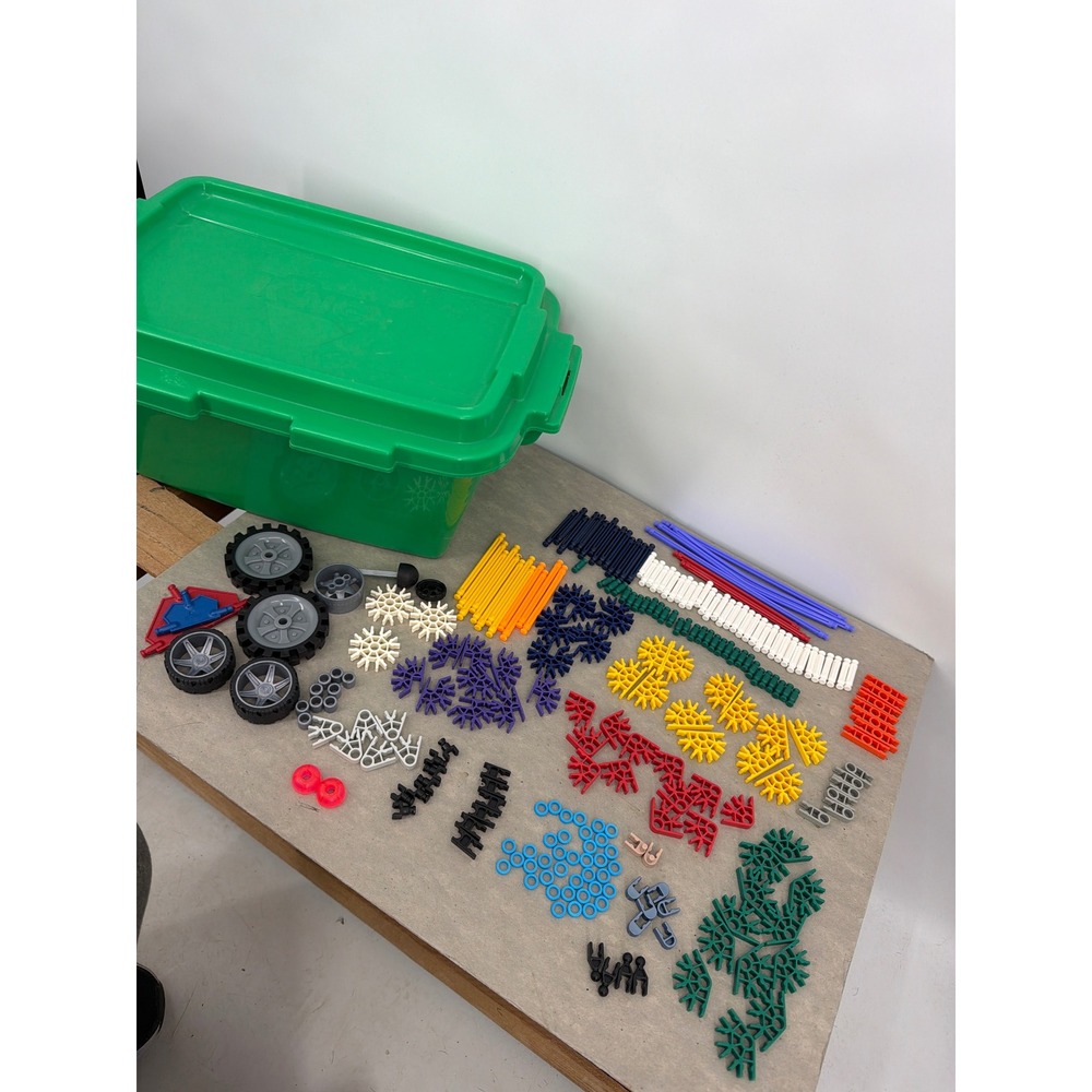 KNEX Building Set Lot 250 Assorted Rods Connectors Wheels with Green Storage Tub